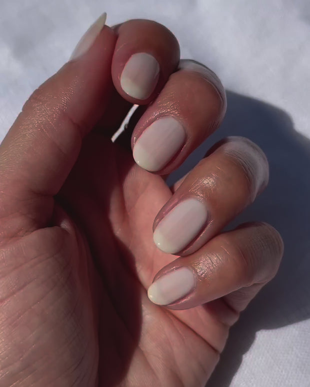 Hope | Milky Sheer White | Vegan & Natural Nail Polish – us.sienna.co